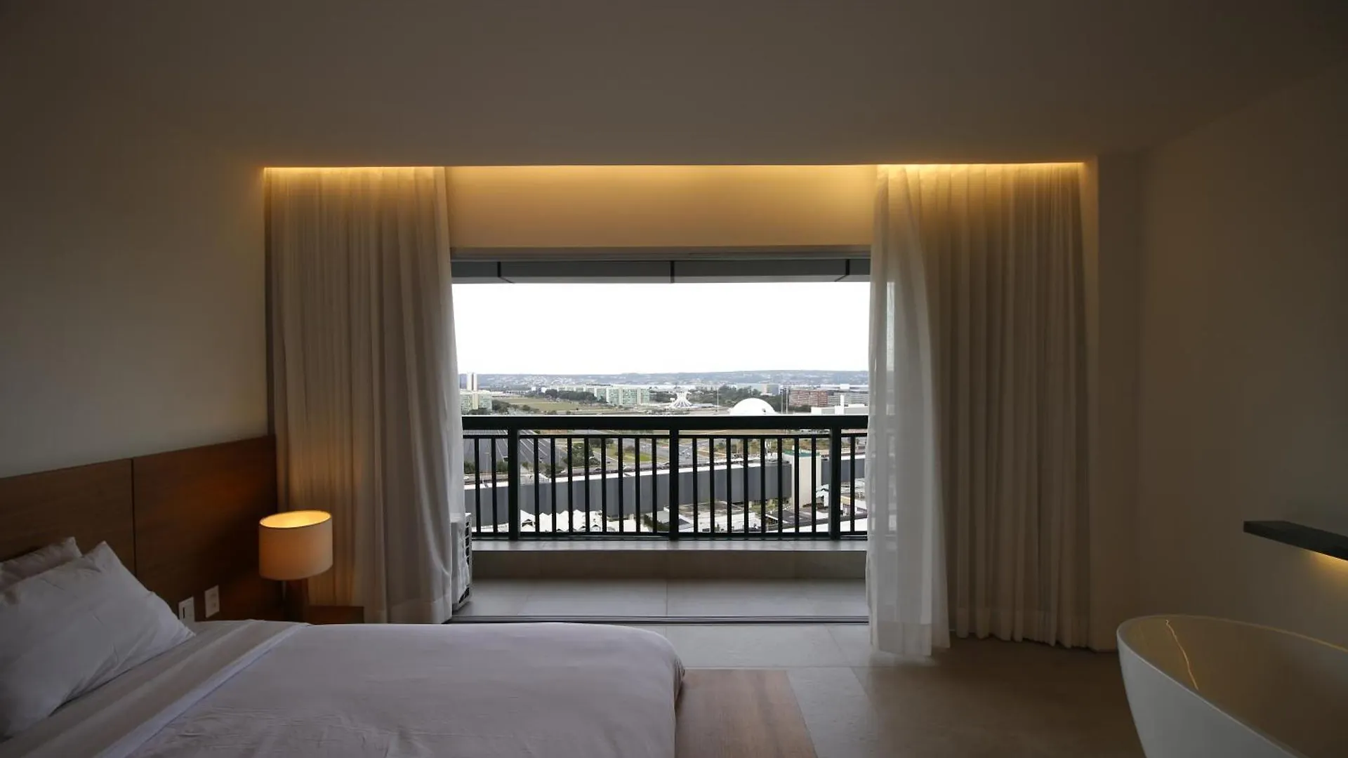 Conforto E Vista Panoramica Com Banheira Hotel Vision Tv Wifi Ar Cond E Cozinha Brazíliaváros Brazília